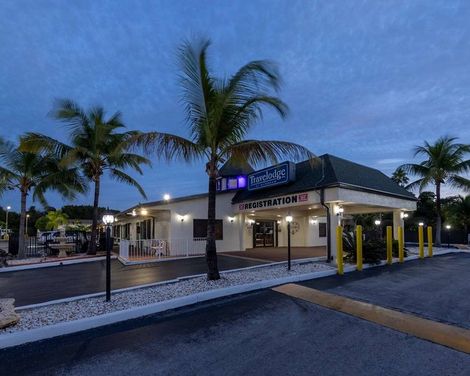 Travelodge by Wyndham Florida City/Homestead/Everglades-0