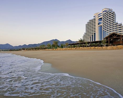 Le Meridien Al Aqah Beach Resort-1