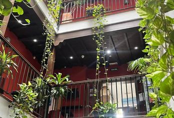 Hotel, Al-Andalus