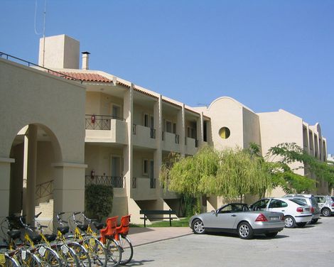 Summerland Hotel & Bungalows-2