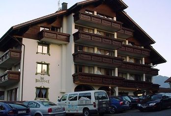 Hotel, Hotel und Naturhaus Bellevue