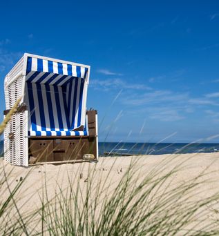 Strandkorb am Strand der Nordsee