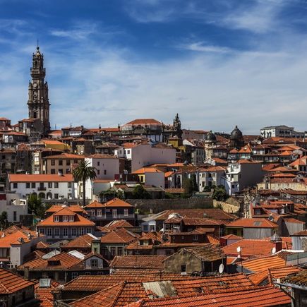 Blick über Porto und Torre dos Clerigos