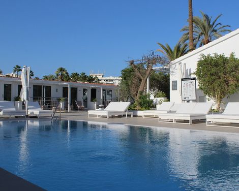 HL Miraflor Suites Hotel-1