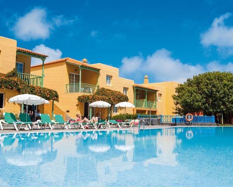 Apartamentos La Caleta-0