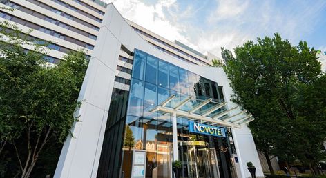 Novotel London West