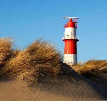 Leuchttum am Strand von Borkum.