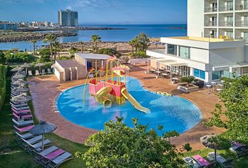 Hotel, Universal Hotel Romántica