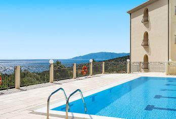 Hotel, Hotel Brancamaria