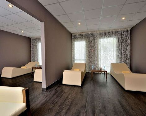 Kenzi Sidi Maarouf-4