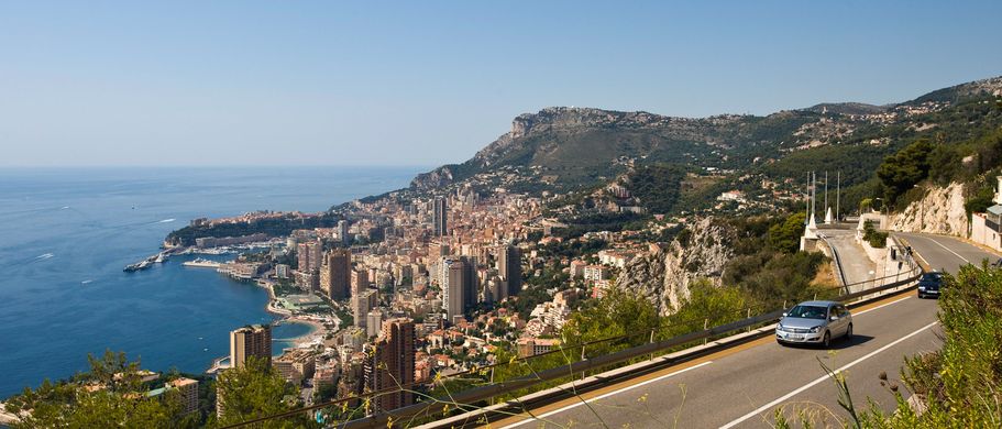 Blick von der Corniche auf Monte Carlo