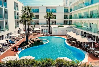 Hotel, Hotel Capricho & Spa