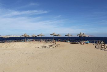 Hotel, Club Reef Resort