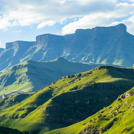 Die atemberaubende Felsformation „Amphitheater“ in den Drakensbergen