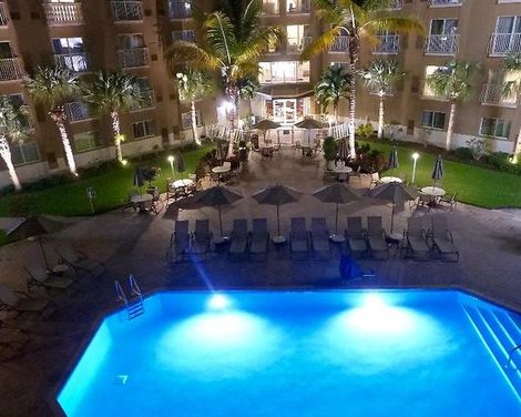 Holiday Inn Express & Suites Naples Downtown - 5th Avenue-2