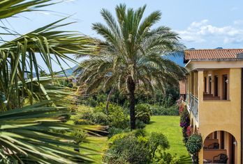 Hotel, Hotel Santa Gilla