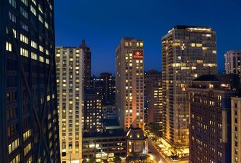 Hotel, Hilton Chicago/Magnificent Mile Suites