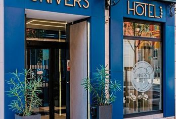 Hotel, Hotel Univers