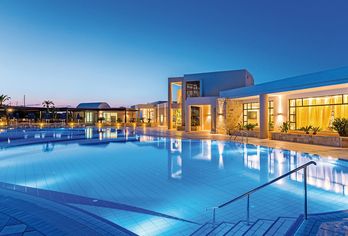 Hotel, Grand Hotel Holiday Resort