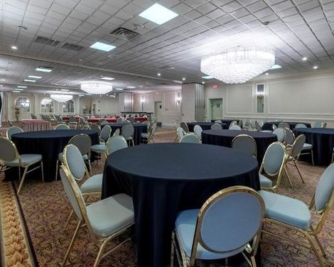 Red Roof PLUS+ Newark - Carteret-3