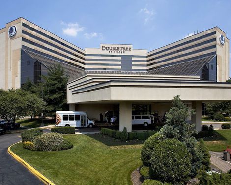 DoubleTree by Hilton Hotel Newark Airport-0