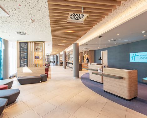 Holiday Inn Express Dusseldorf - Hauptbahnhof-4