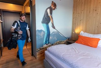 Hotel, Montivas Lodge