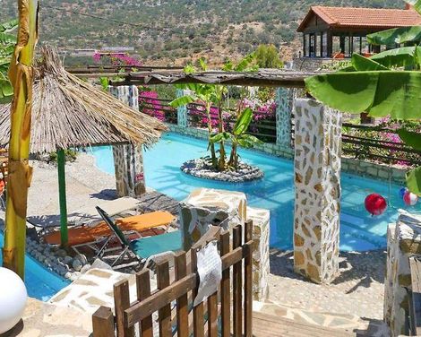 Stone Village Petrino Horio-3