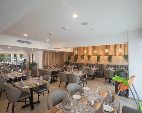 Bohemian Gardens Hotel-4