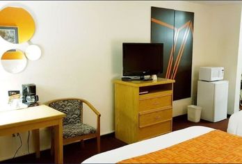 Hotel, Howard Johnson by Wyndham Fort St. John