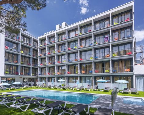 Hotel GHT Sa Riera-4
