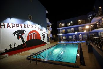 Hotel, Happy Days Studios