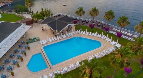 Falcon Hotel