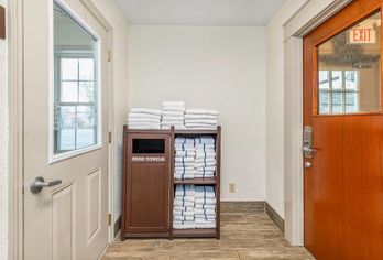 Hotel, Comfort Inn & Suites Thousand Islands Harbour District