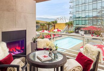 Hotel, Fairmont Pacific Rim