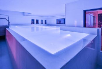 Hotel, Hotel Bracera