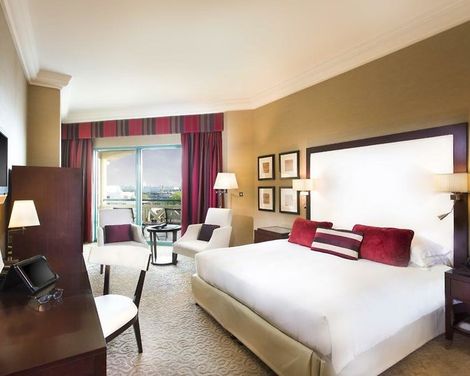 Mövenpick Dubai Grand Al Bustan-3