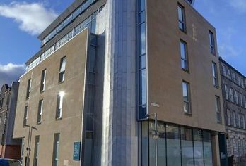 Hotel, Ten Hill Place Hotel