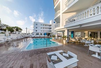 Hotel, Hotel Triton Beach