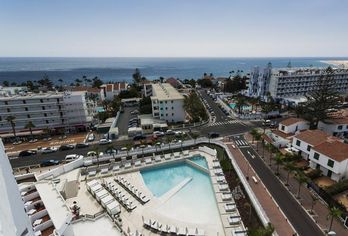 Hotel, Hotel Caserio