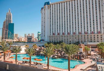Hotel, Excalibur Hotel & Casino