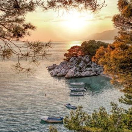 Makarska Sonnenuntergang am Wasser