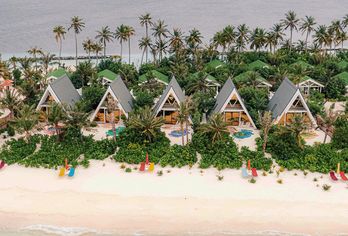 Hotel, Oaga Art Resort