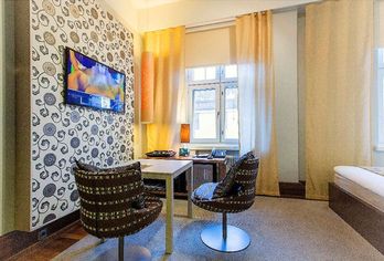 Hotel, Klaus K Hotel