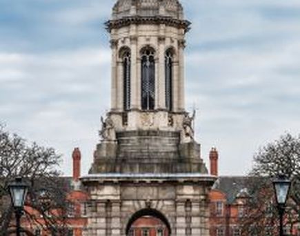 Das Trinity College in Dublin, Irland, ein historisches Gebäude.