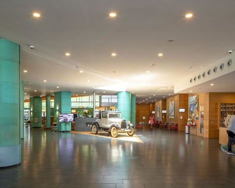 Hotel Puerta De Bilbao-4