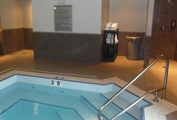 Hotel, Ramada by Wyndham Kamloops