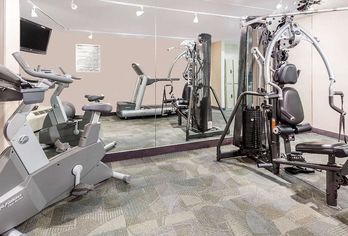 Hotel, Ramada by Wyndham Kamloops