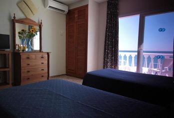 Hotel, Hotel Mediterraneo Carihuela