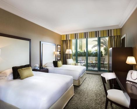 Mövenpick Dubai Grand Al Bustan-4